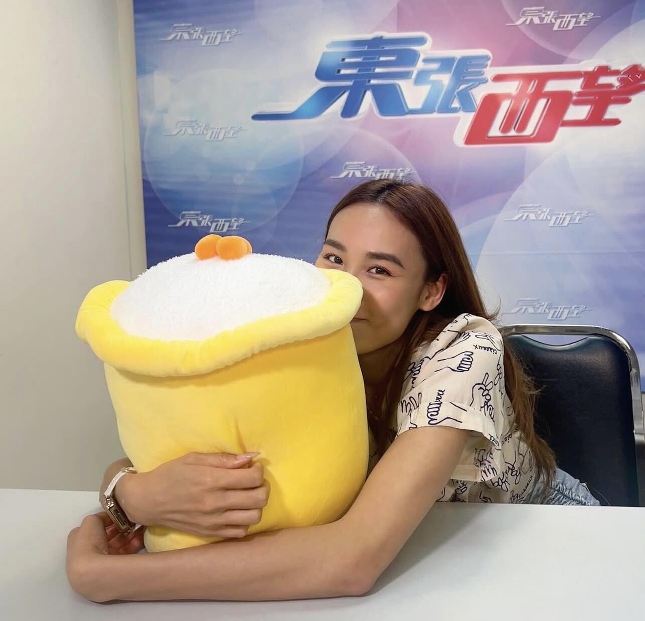 《東張西望》女主持黎寬怡(貓仔)