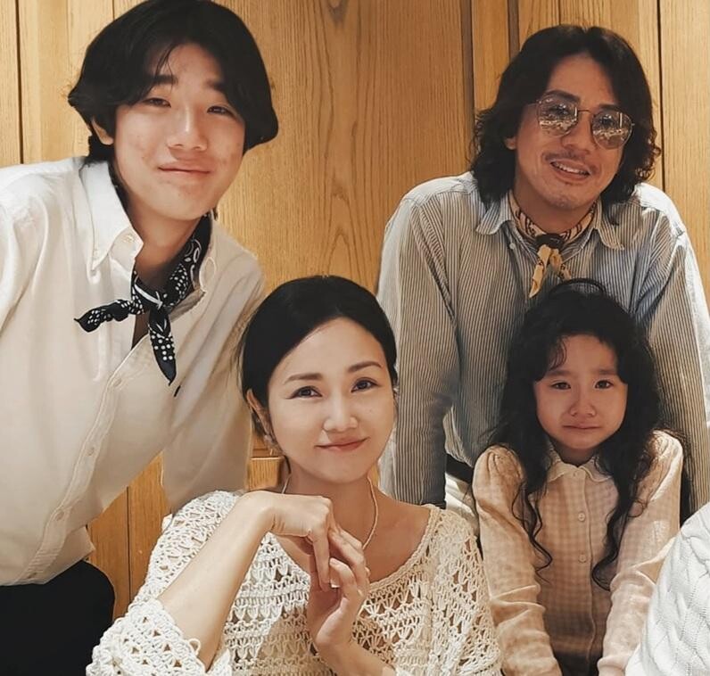 張瞻同妹妹張靖講,畢業後就唔可以同佢搭車返學,妹妹立即哭出來。