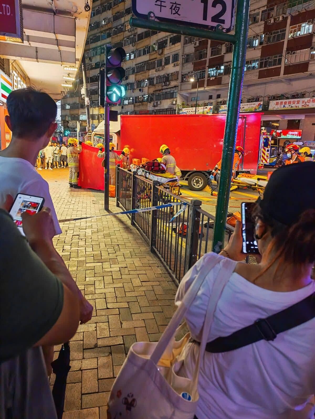 北角長命斜發生驚險車禍。（fb「香港交通及突發事故報料區」圖片）
