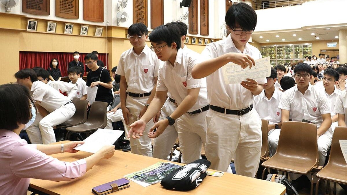聖雅各福群會在放榜期間推情緒支援及輔導活動，助考生及家長調適心態。(資料圖片)