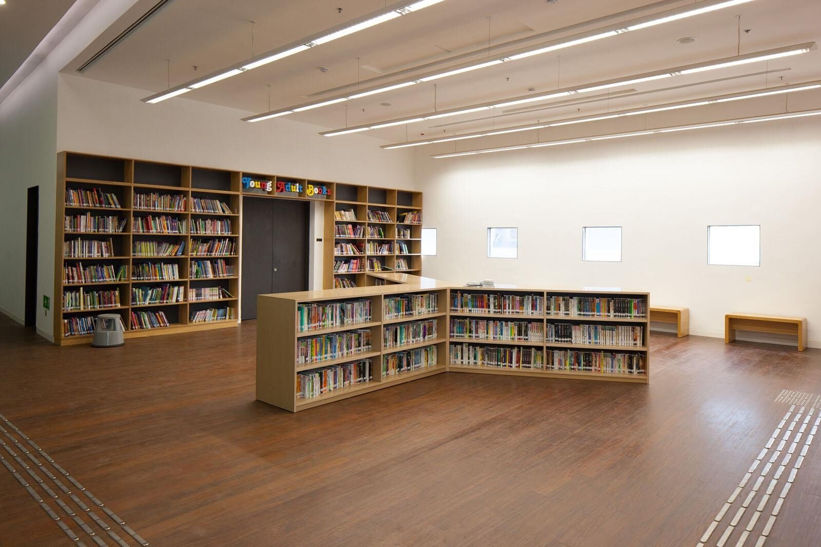 屏山天水圍公共圖書館(電影推廣服務科)