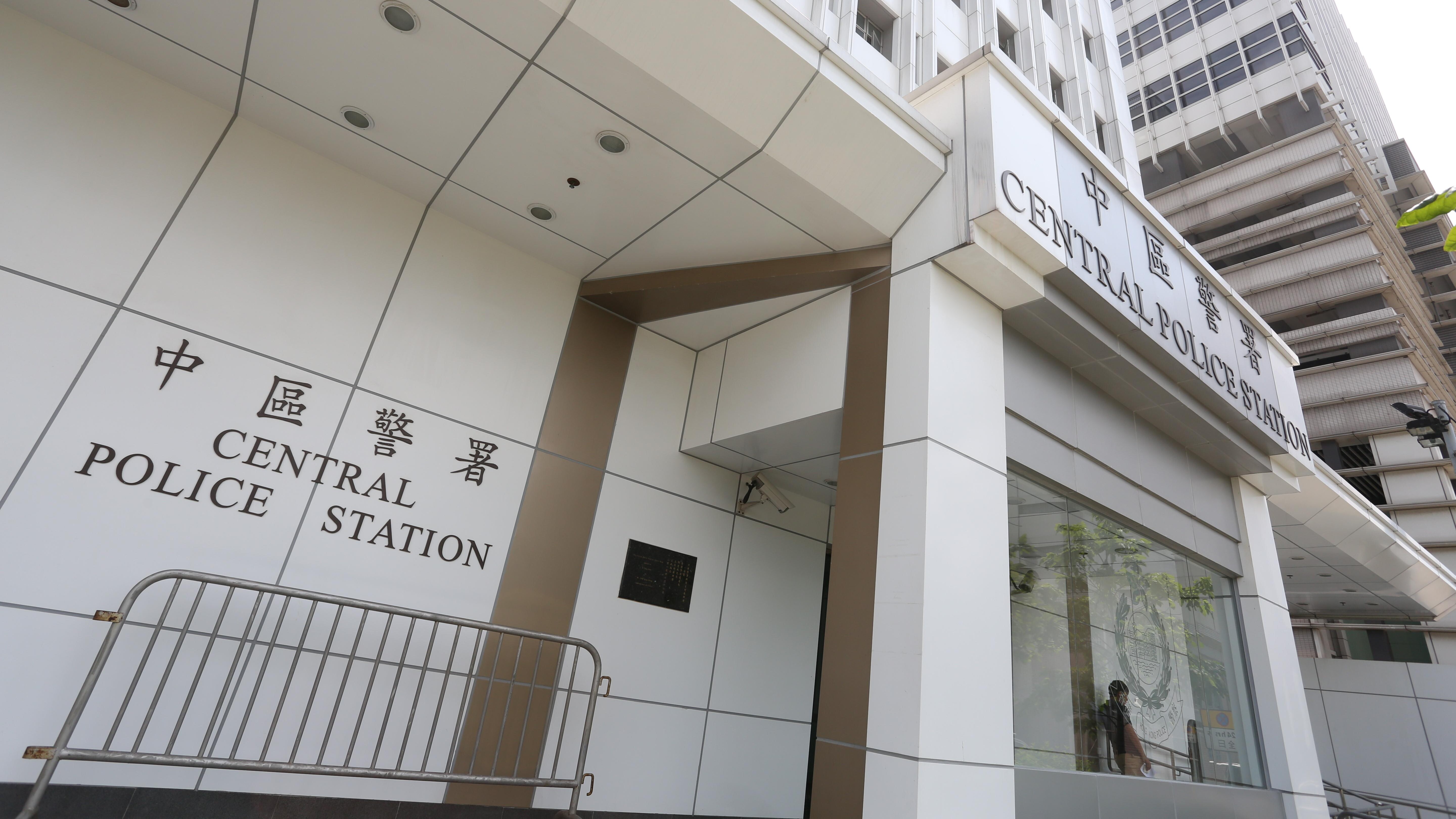 警方拘捕一名八旬女子。