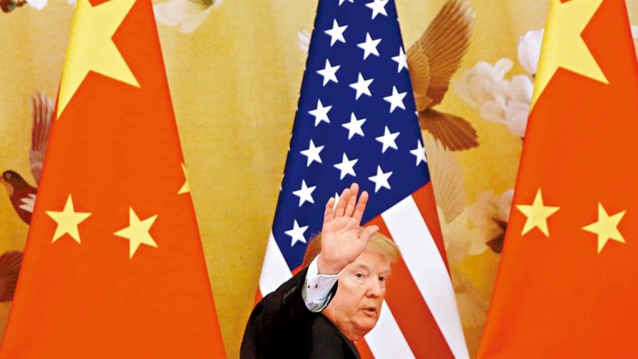 特朗普將對所有中國商品徵收額外100%關稅，一度觸發股市出現恐慌式拋售。(資料圖片)
