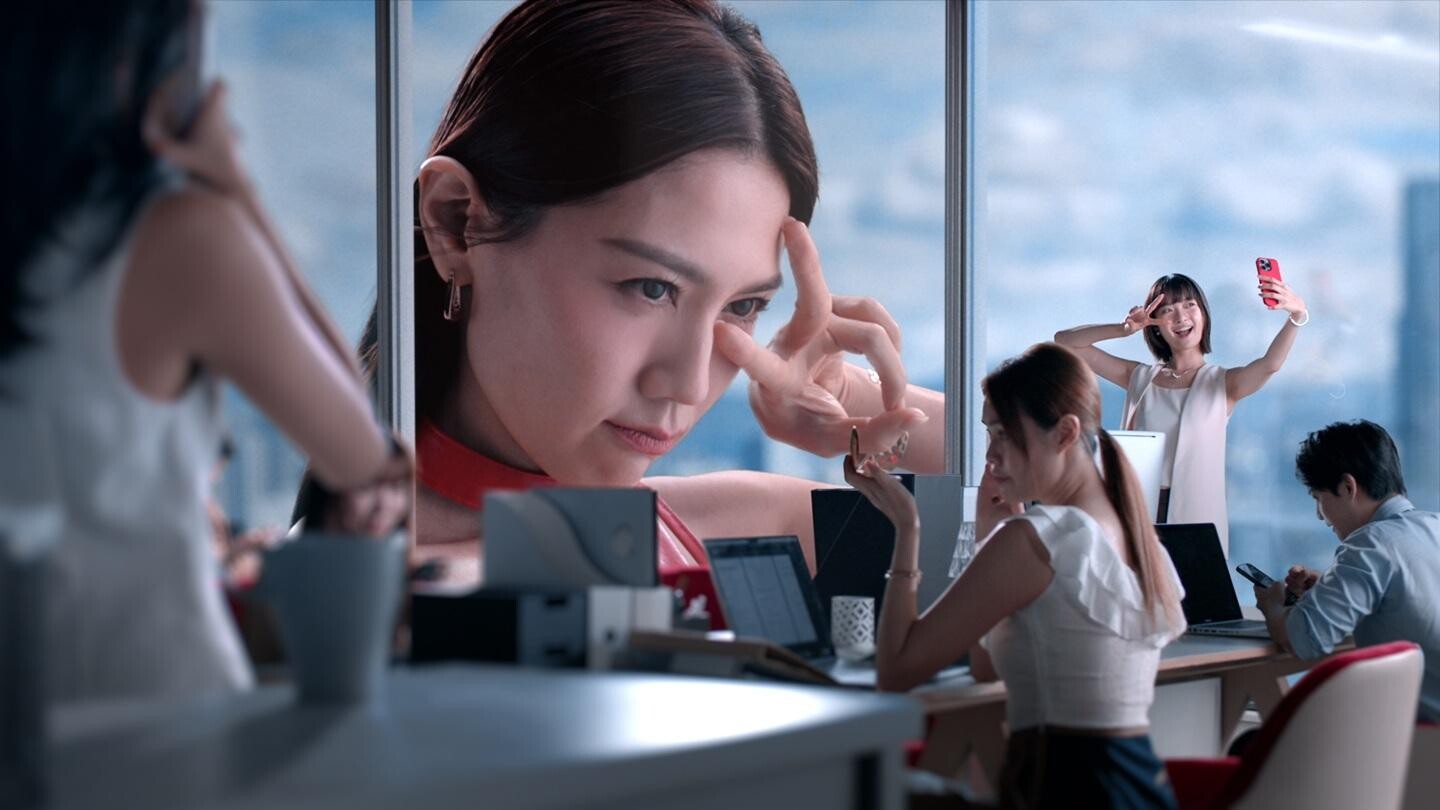 娜姐在鏡頭前施展港女十式，她說非常容易。