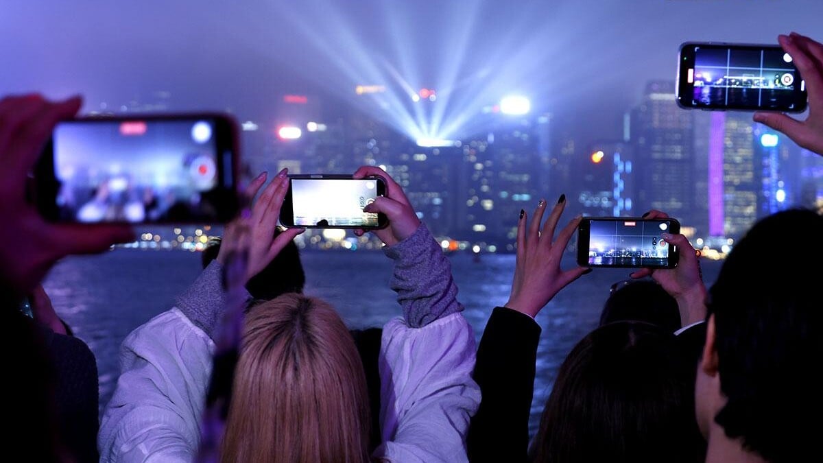 新一份《財政預算案》宣布，光影巡禮將取代「幻彩詠香江」，消息指或取址尖沙咀。(資料圖片)