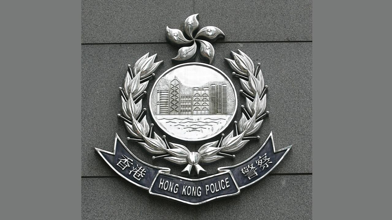 大圍兩足浴店疑拒付「保護費」遭打爆玻璃　警列刑毀緝兇