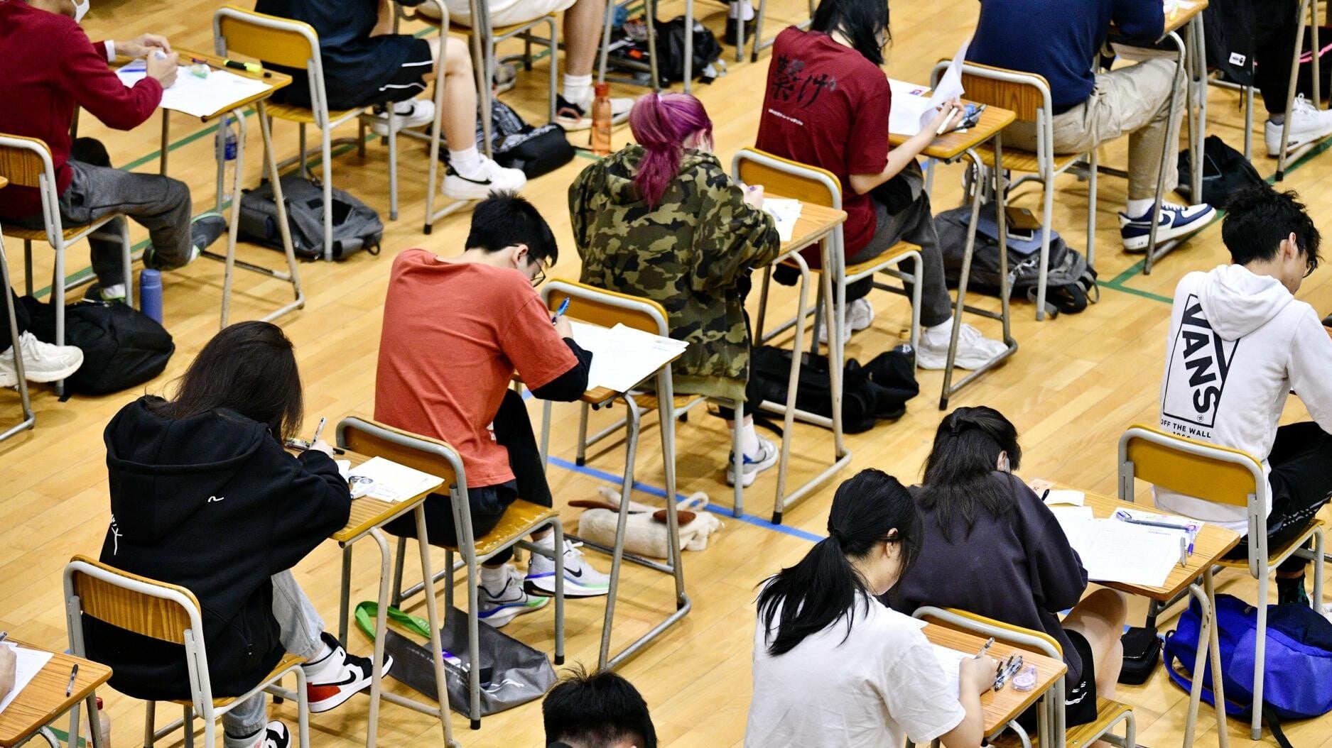 受考試壓力困擾，社聯倡善用社交平台接觸青少年。(資料圖片)