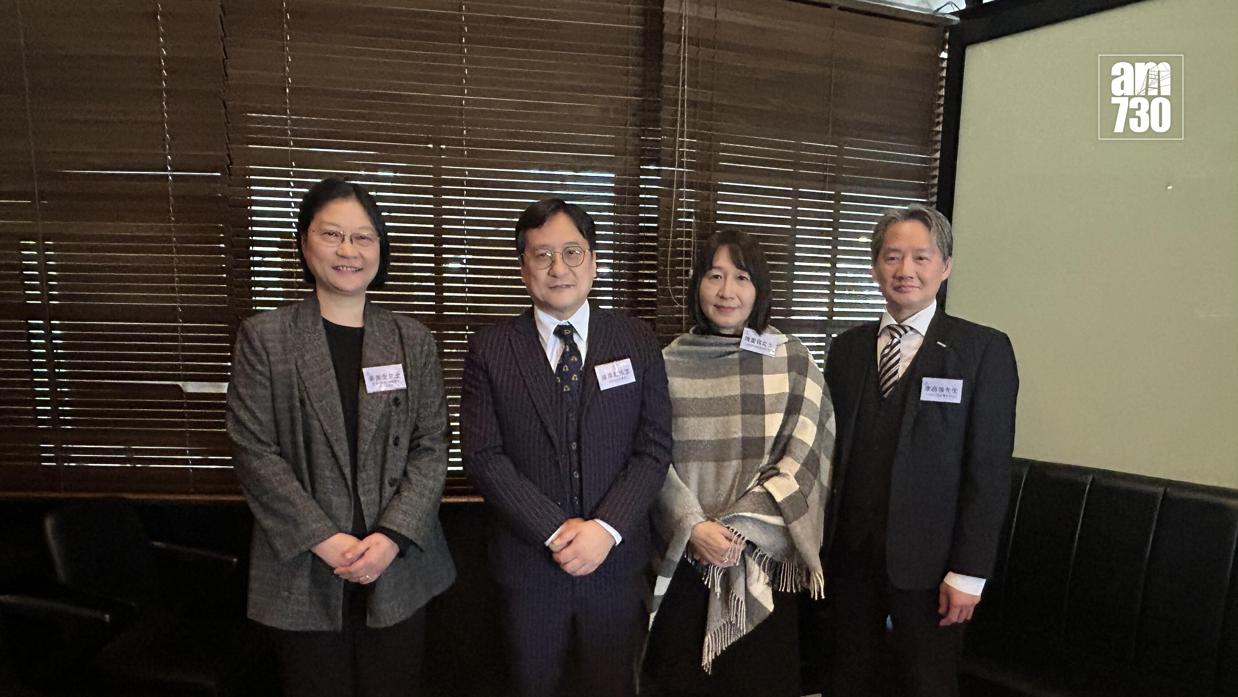 左起：姜美全、陳澤銘、副署長(政務)陳愛容，以及副署長李自強。(朱慧恩攝)