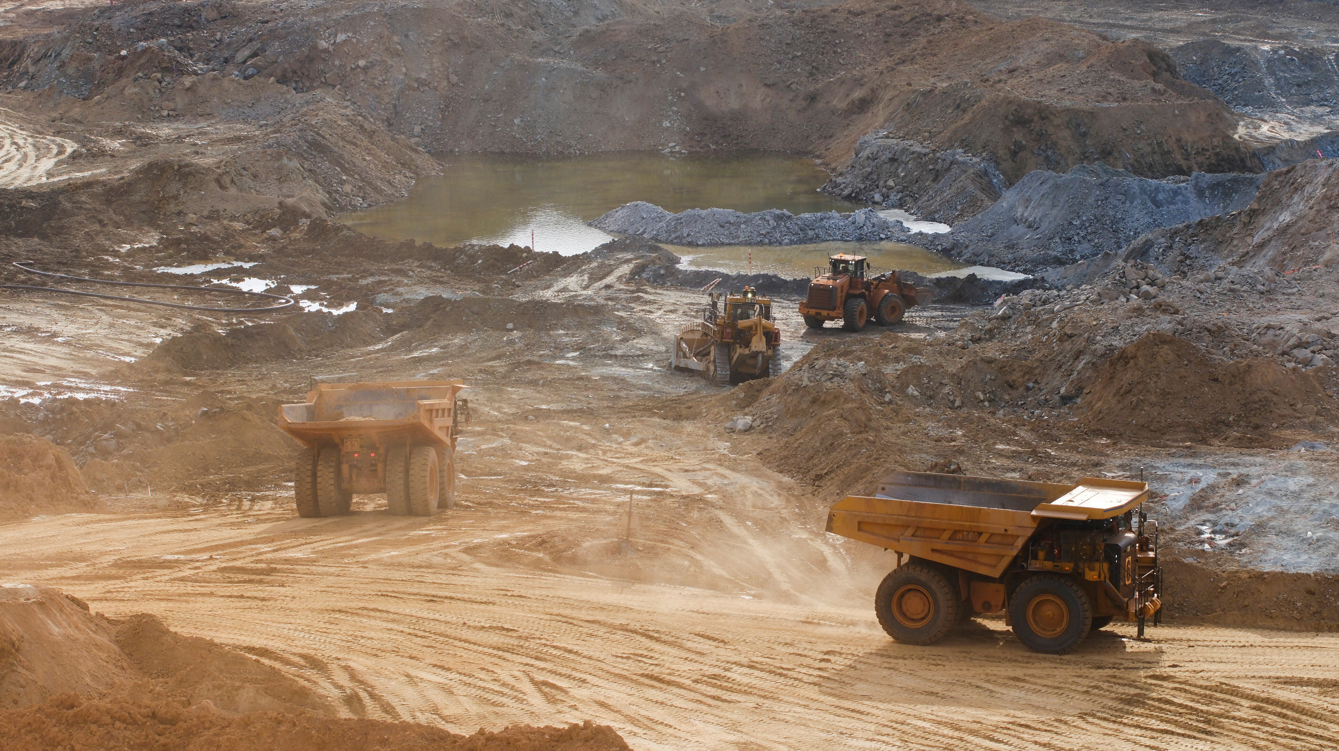 山東煙台招遠市一個金礦上周六（7日）發生事故，導致7人死亡。