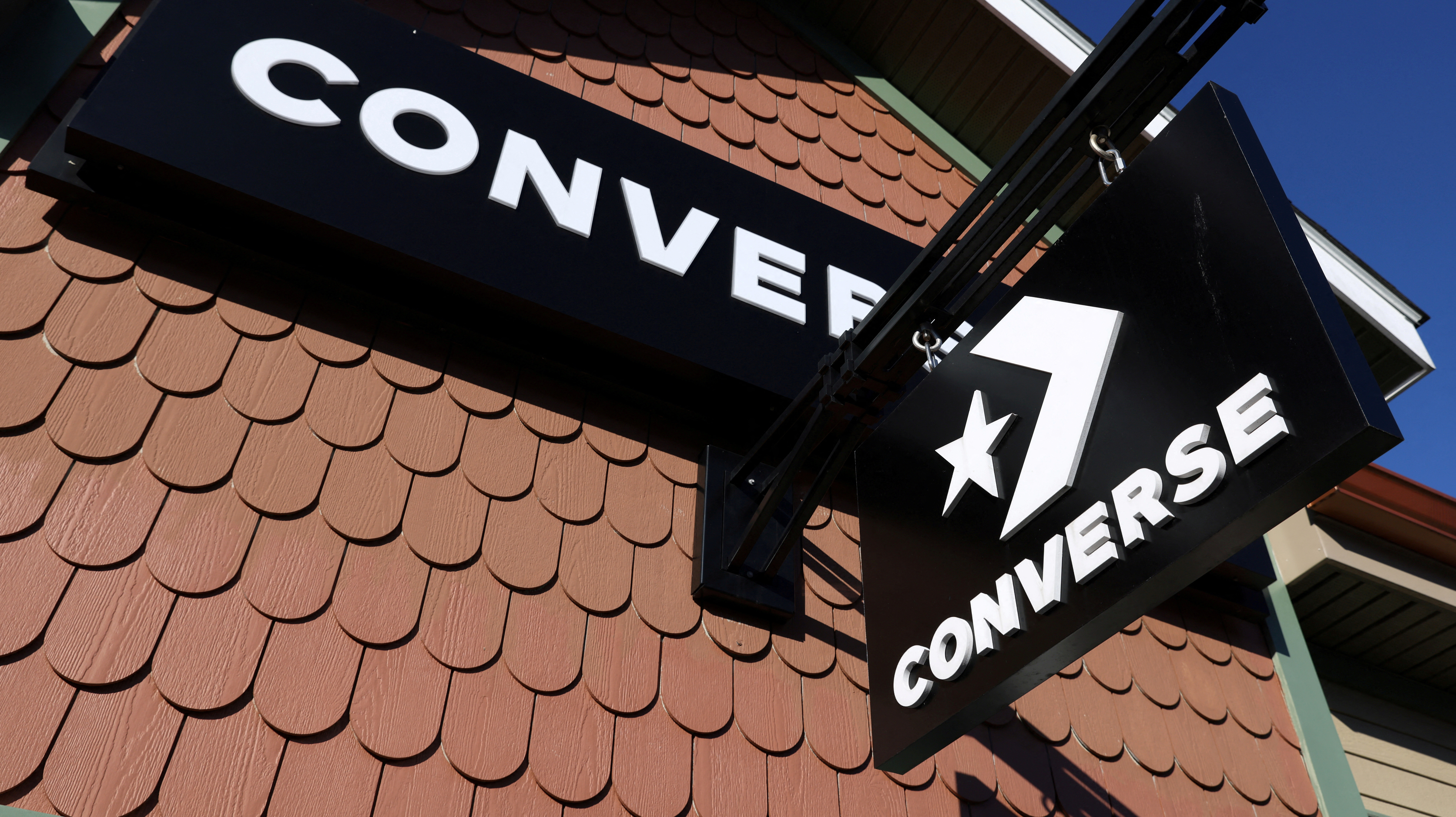 據彭博報道，Nike旗下Converse將進行裁員。