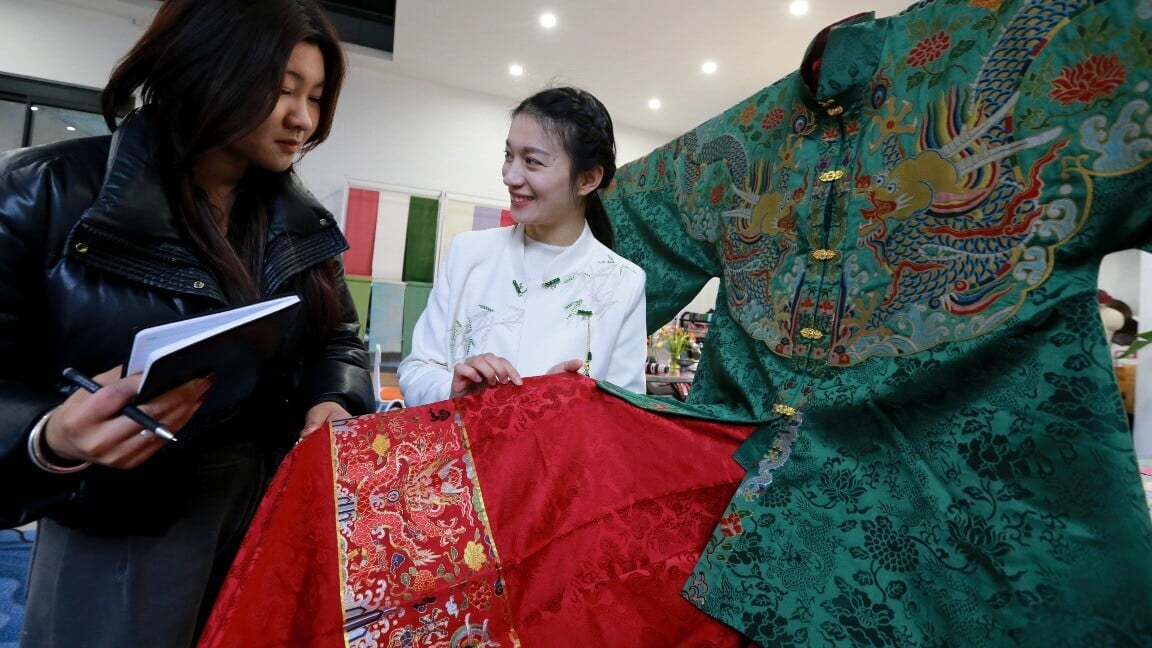 漢服｜山東大集鎮 一根網線「織」出年銷售額20億元