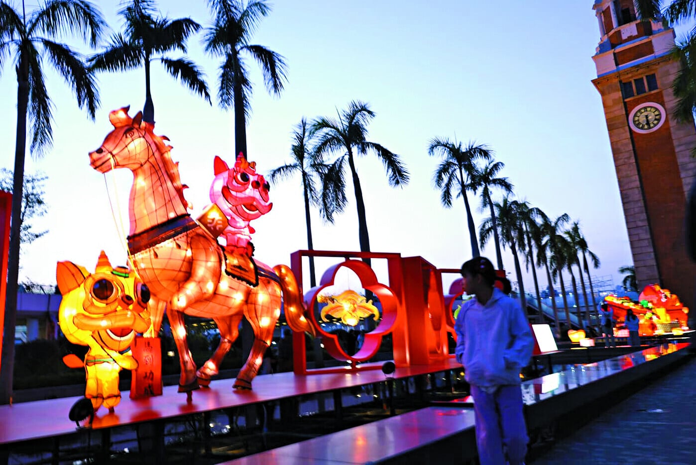 丙午年春節綵燈展昨起在香港文化中心露天廣場舉行。(林俊源攝)