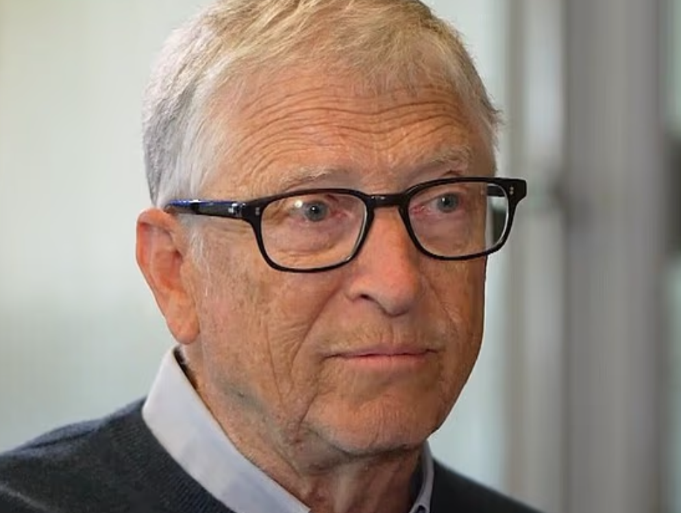 蓋茨在訪問中稱後悔跟愛潑斯坦往來,並對此致歉。(互聯網)