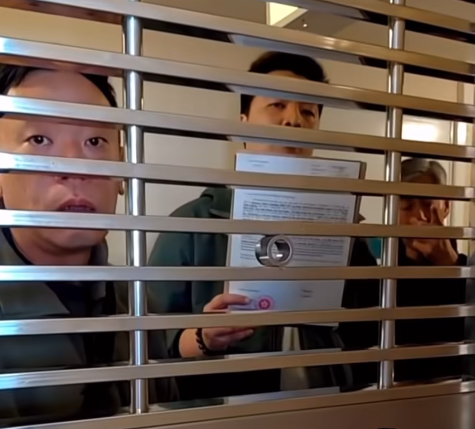 綽號「劉馬車」的網絡紅人劉駿軒於社交平台發貼文,自稱為「通利琴行代言人」,警方登門採取拘捕行動,期間劉男一度拒絕合作。