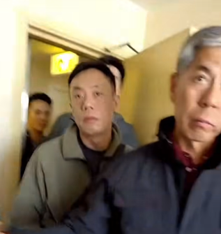 綽號「劉馬車」的網絡紅人劉駿軒於社交平台發貼文,自稱為「通利琴行代言人」,警方登門採取拘捕行動,期間劉男一度拒絕合作。