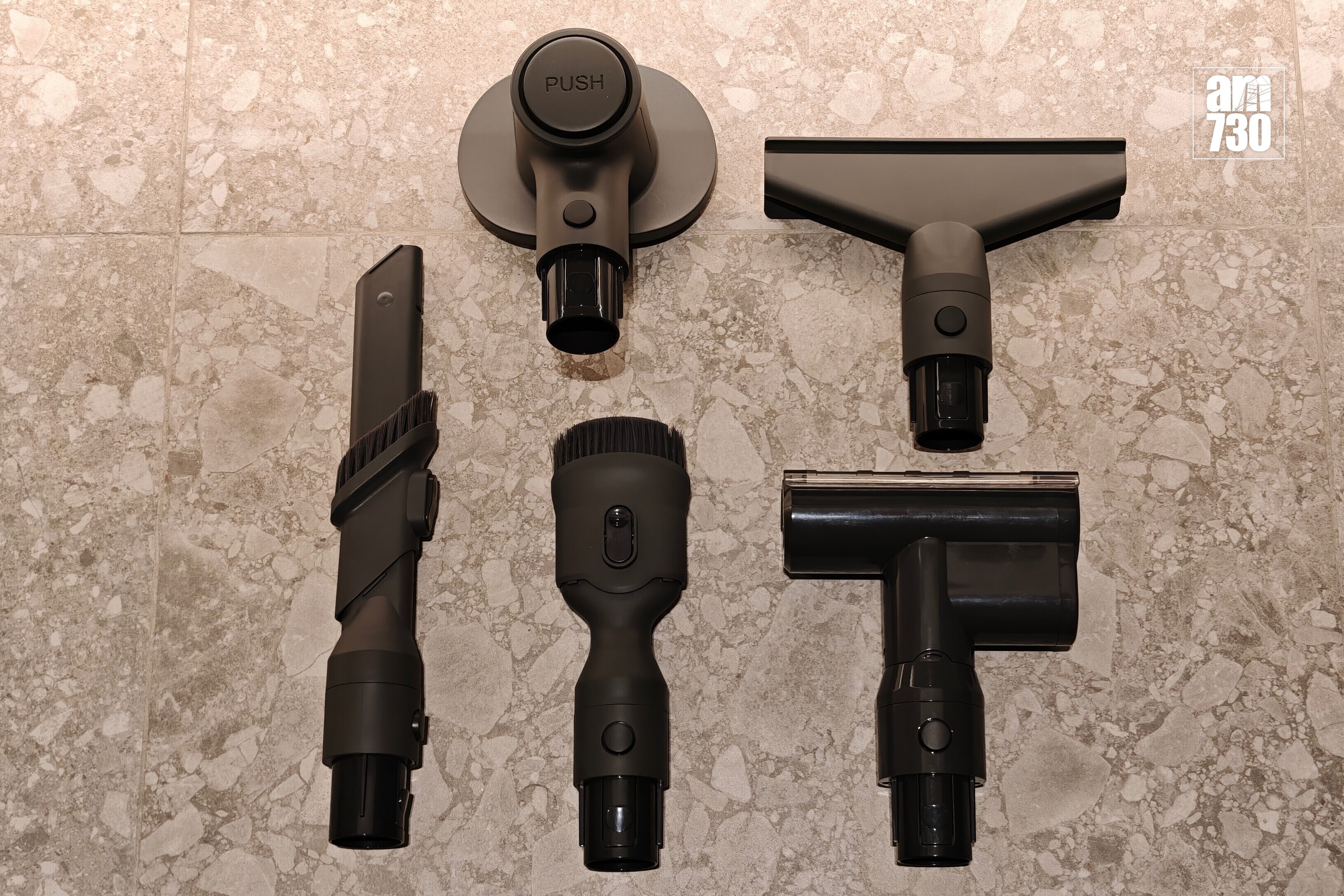 Xiaomi無線吸塵器G30 Max配件夠多。