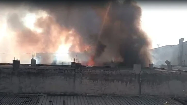 印度工廠大火釀7死4傷 火勢幾分鐘內吞噬廠房