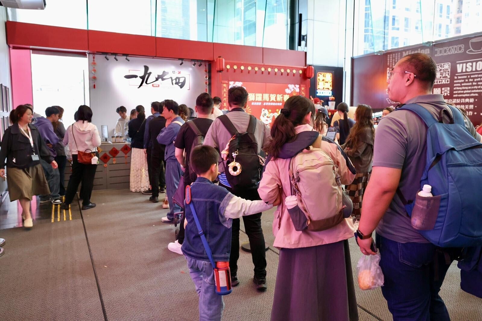 廉署總部年初四「啟市」,吸引很多市民及旅客參觀