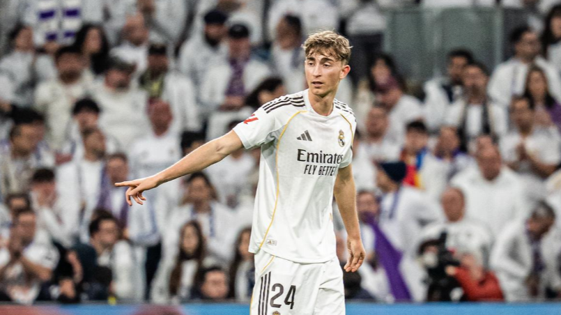 西班牙球隊皇家馬德里陣中的20歲中堅甸恩胡積臣（Dean Huijsen）日前在社交平台上，轉發被指涉及辱華的多圖動態。(甸恩胡積臣ig)