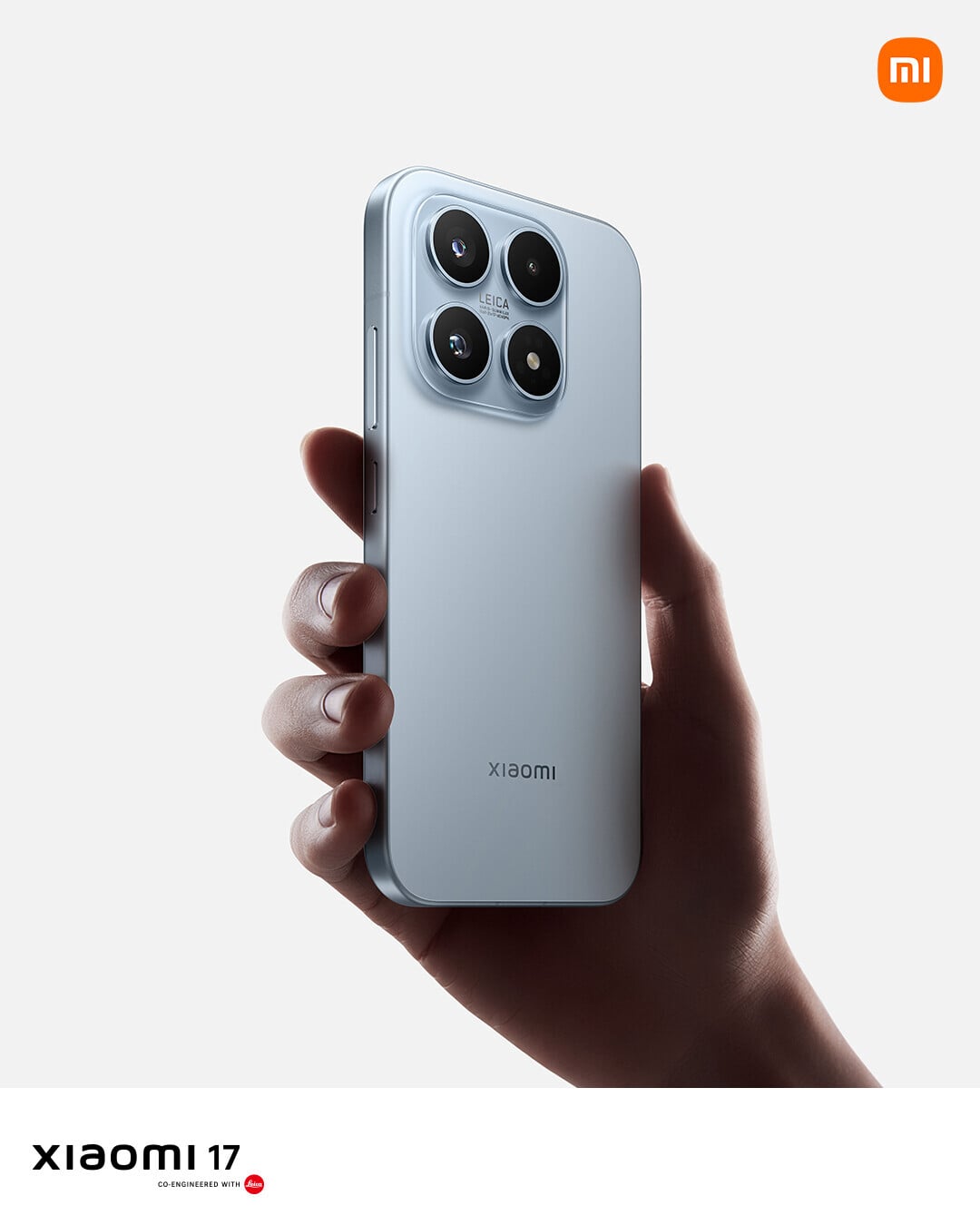 小米Xiaomi 17藍色機身。