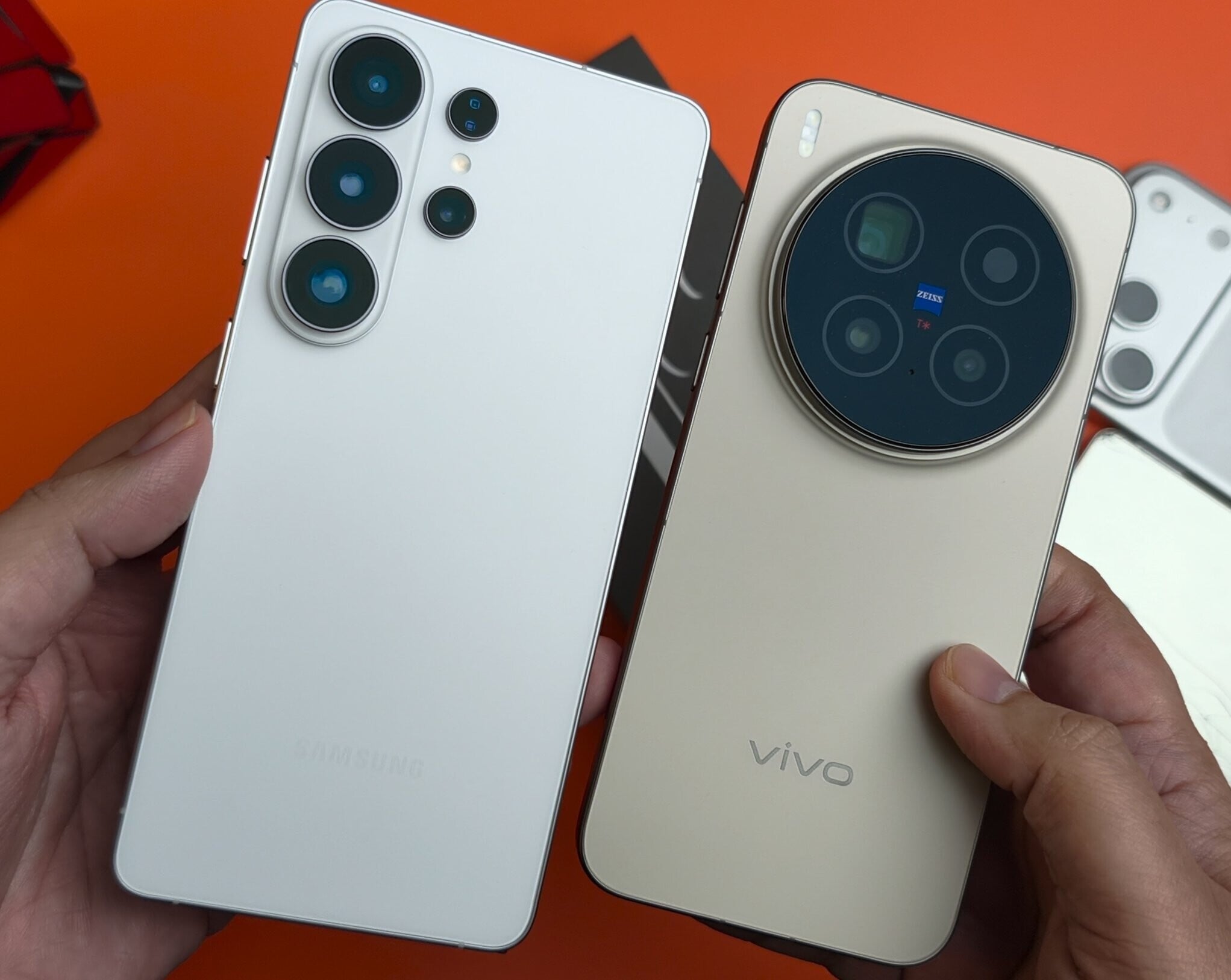 Galaxy S26 Ultra與vivo X300 Pro相比。(X@Sahil Karoul)