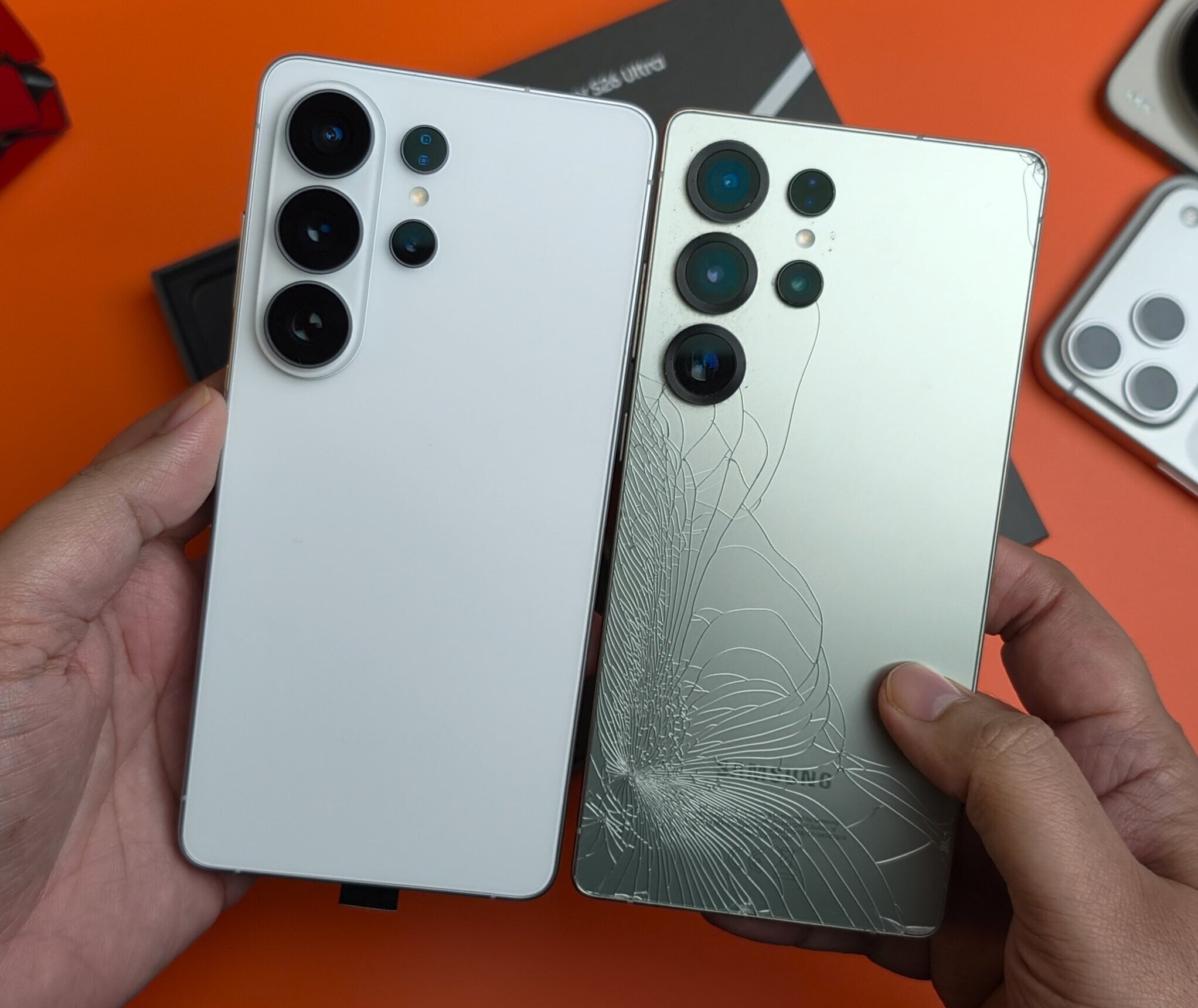 對比上代Galaxy S26 Ultra變成圓角邊框,相機模組亦多了一個平台。(X@Sahil Karoul)