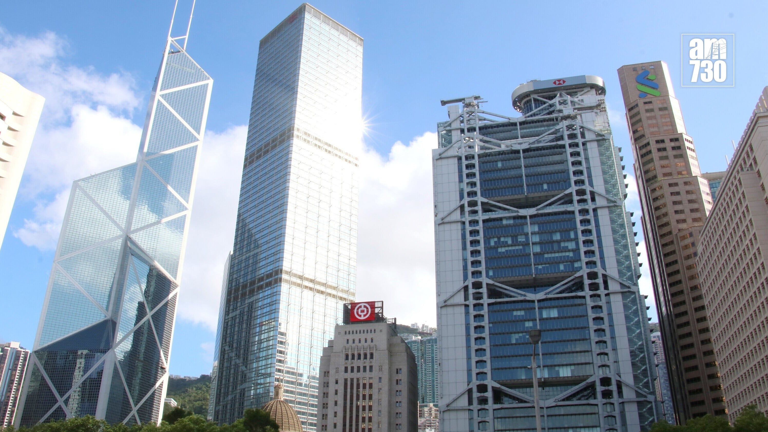 仲量聯行：整體寫字樓空置率降至13.5%  中環甲廈空置率按月回落0.8%｜商廈市況