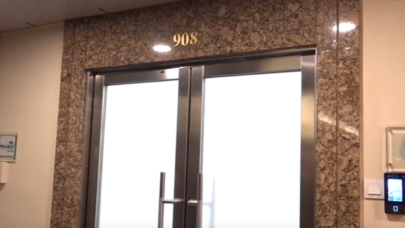 尖沙咀加密幣公司工程師「穿櫃桶底」，盜逾2000萬元客戶資產被捕。(now新聞截圖)