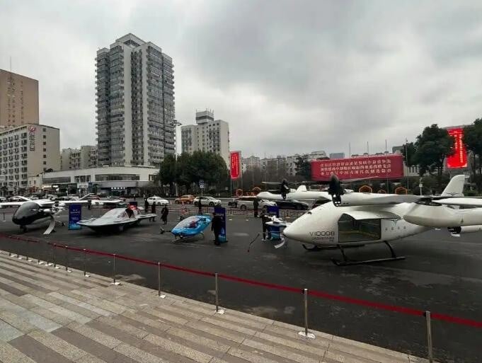 4款電動垂直起降飛機（eVTOL）。（極目新聞）