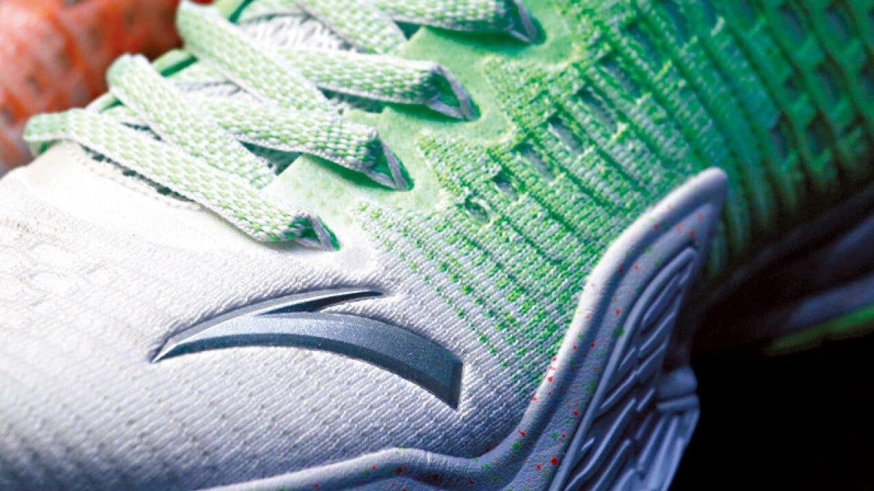 安踏昨收市大跌逾半成。(資料圖片)