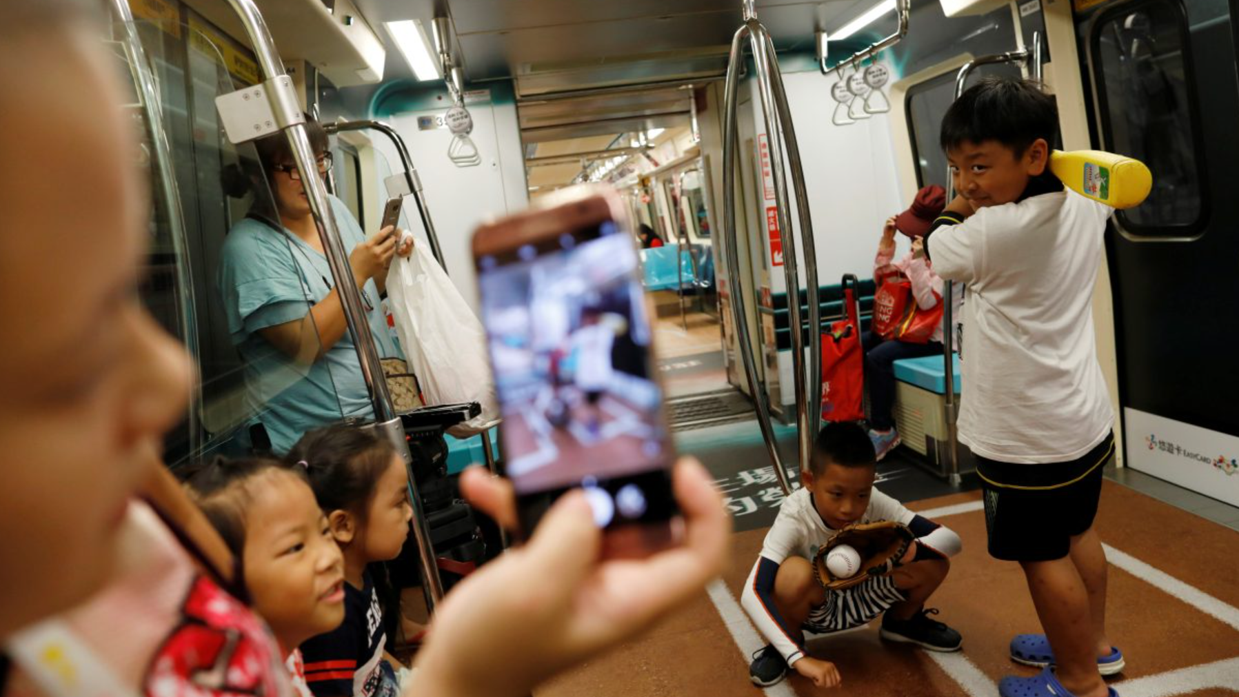 台北市長蔣萬安推動「育兒減少工時計劃」（路透社資料圖片）