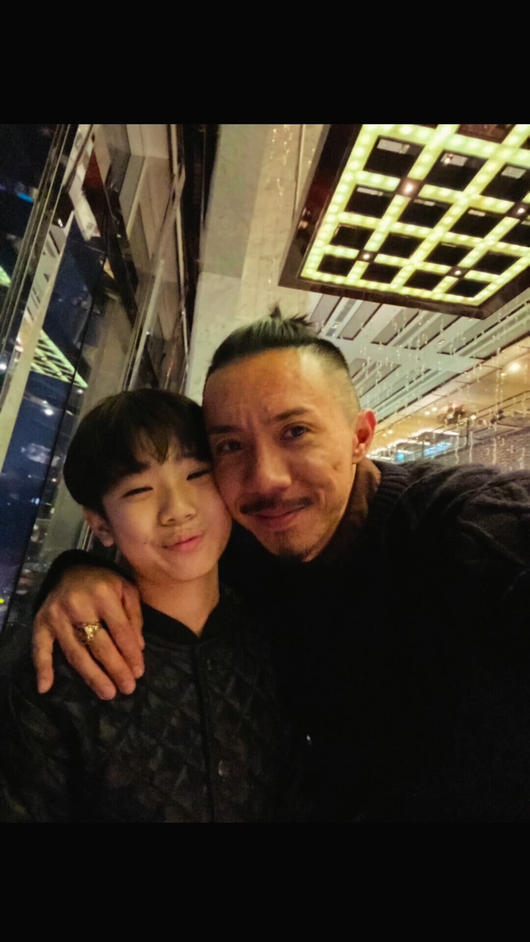 VS Instagram 0’25”