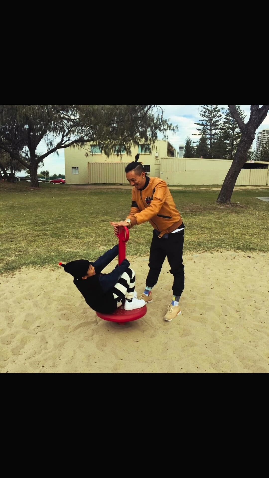 VS Instagram 0’09”