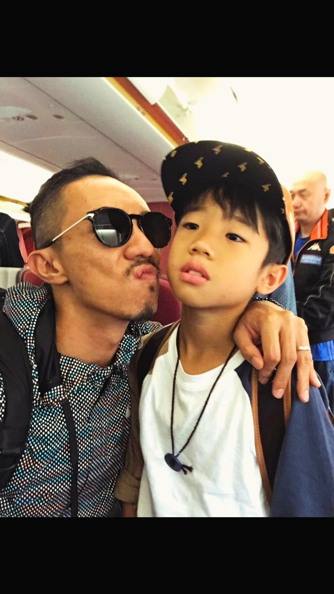 VS Instagram 0’14”