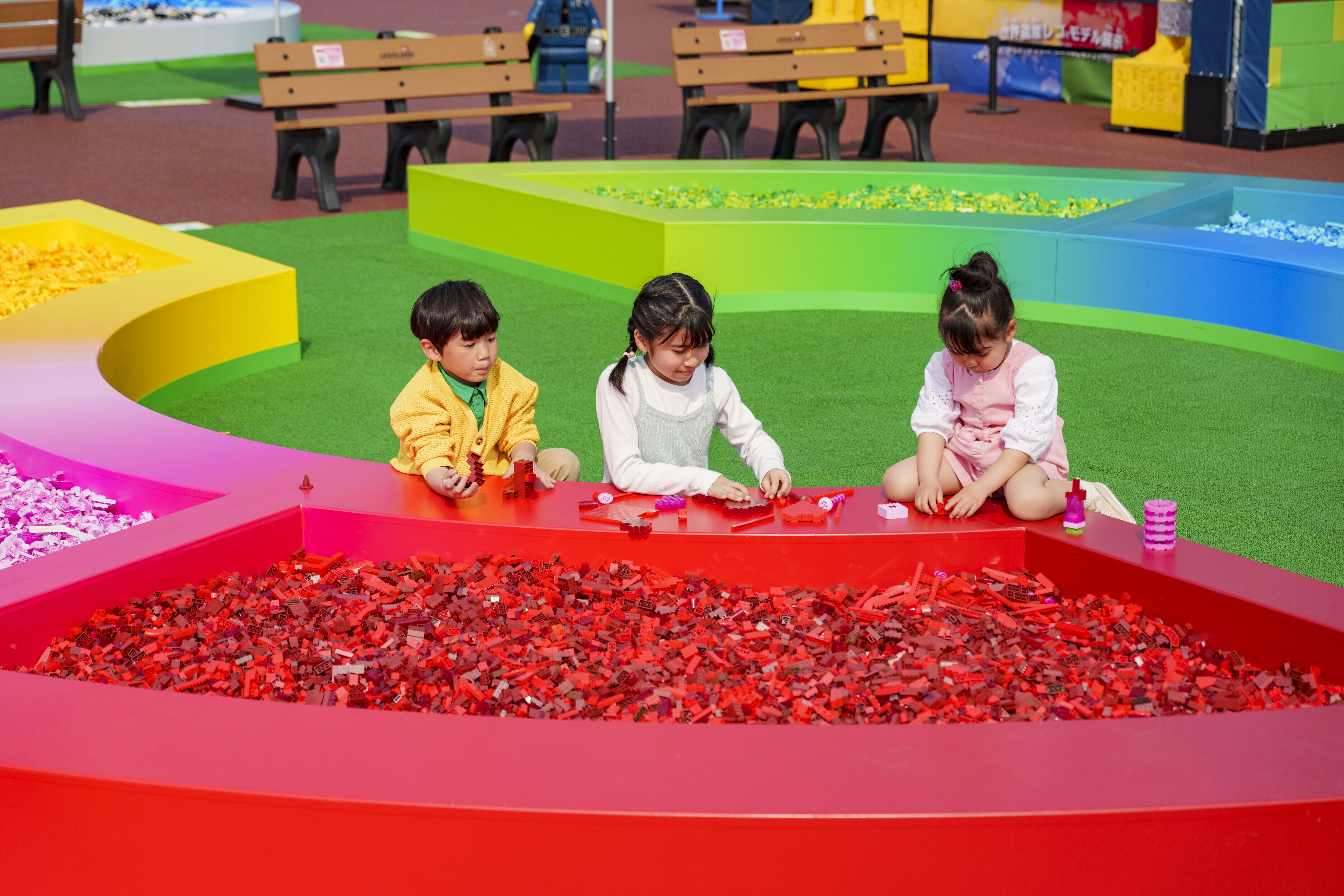 4 巨大樂高Ⓡ積木池