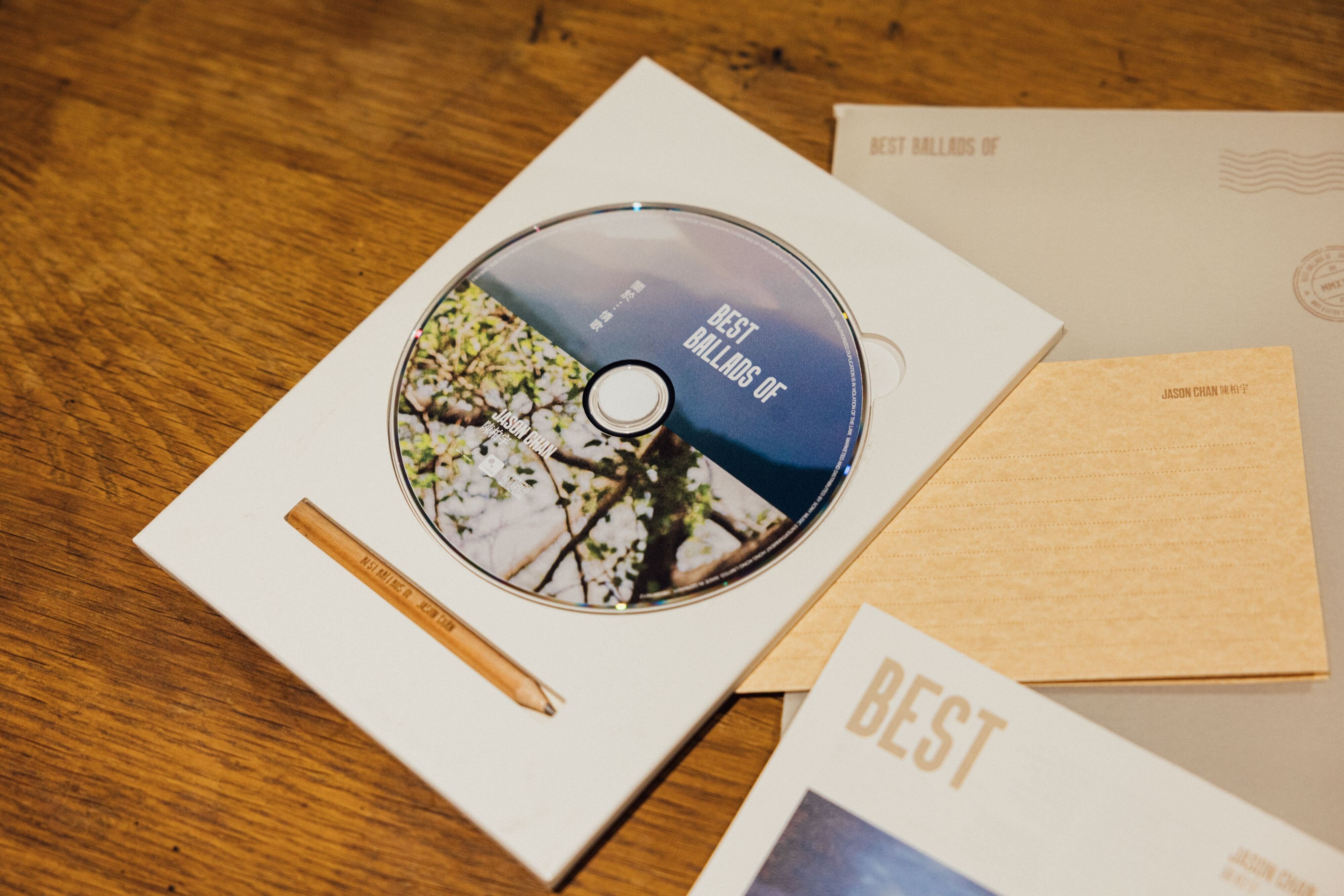 12 Jason 陳柏宇《BEST BALLADS OF 關於...情歌》專輯