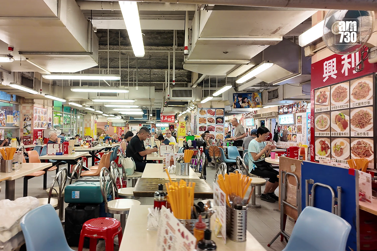 食環署預告將展開執法行動,打擊熟食中心和街市內違例吸煙行為。(資料圖片)