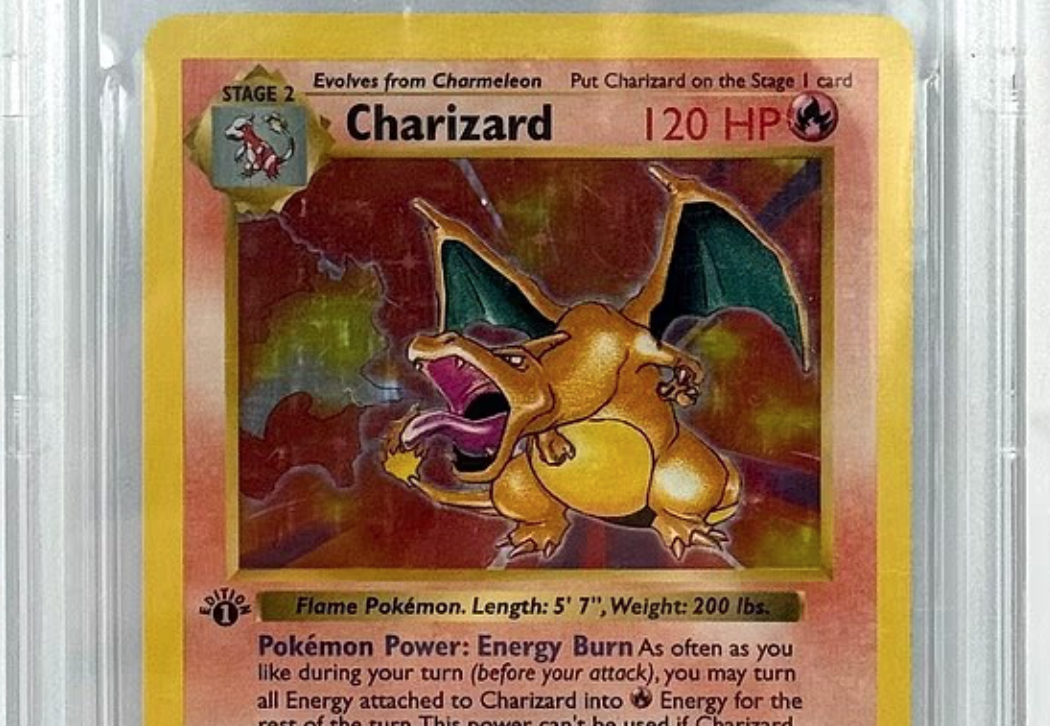 最具價值的是1990年代首發的「Base Set」系列,例如噴火龍(Charizard)。(互聯網)