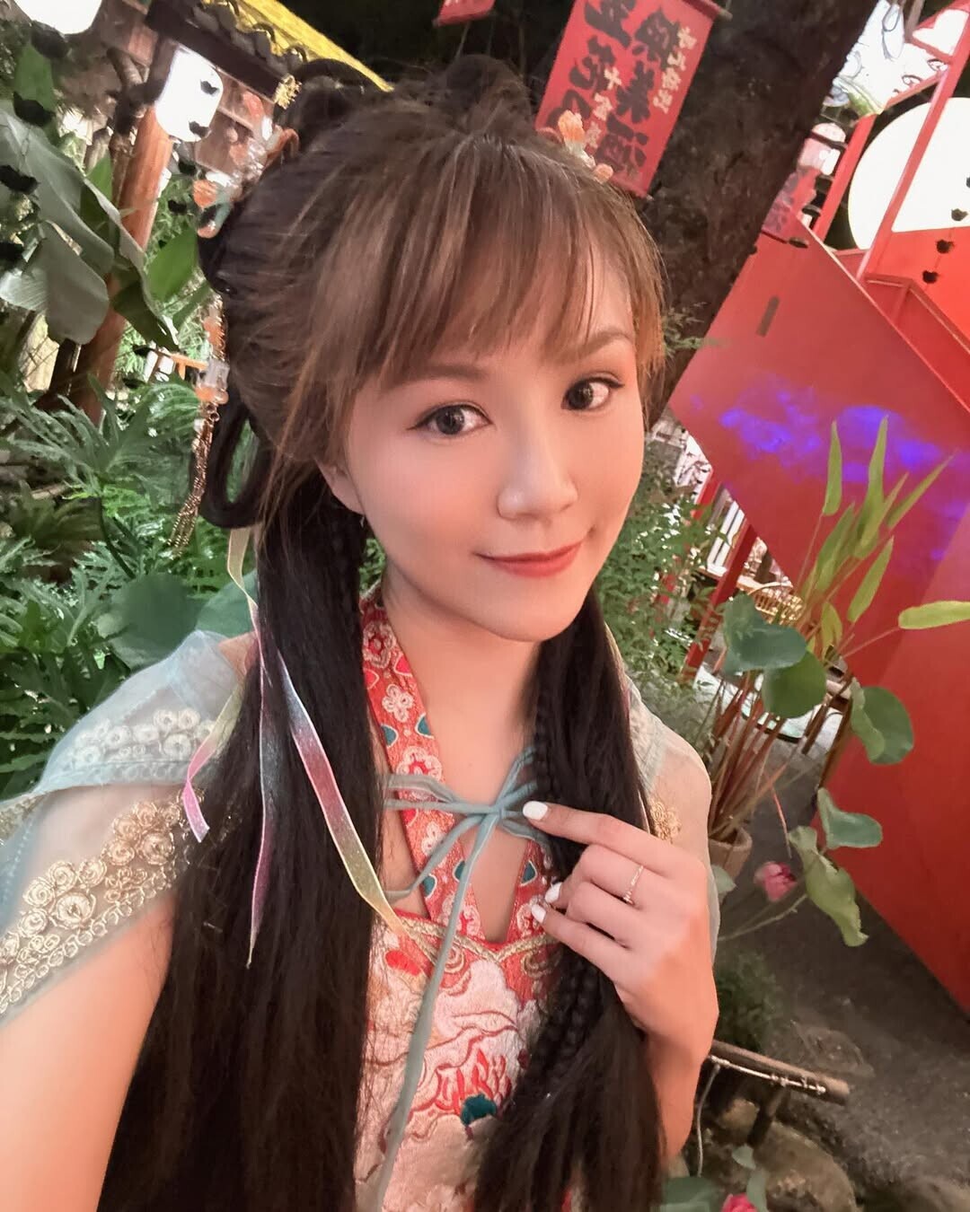 周曉彤(Ivy)為前女子組合MVG成員