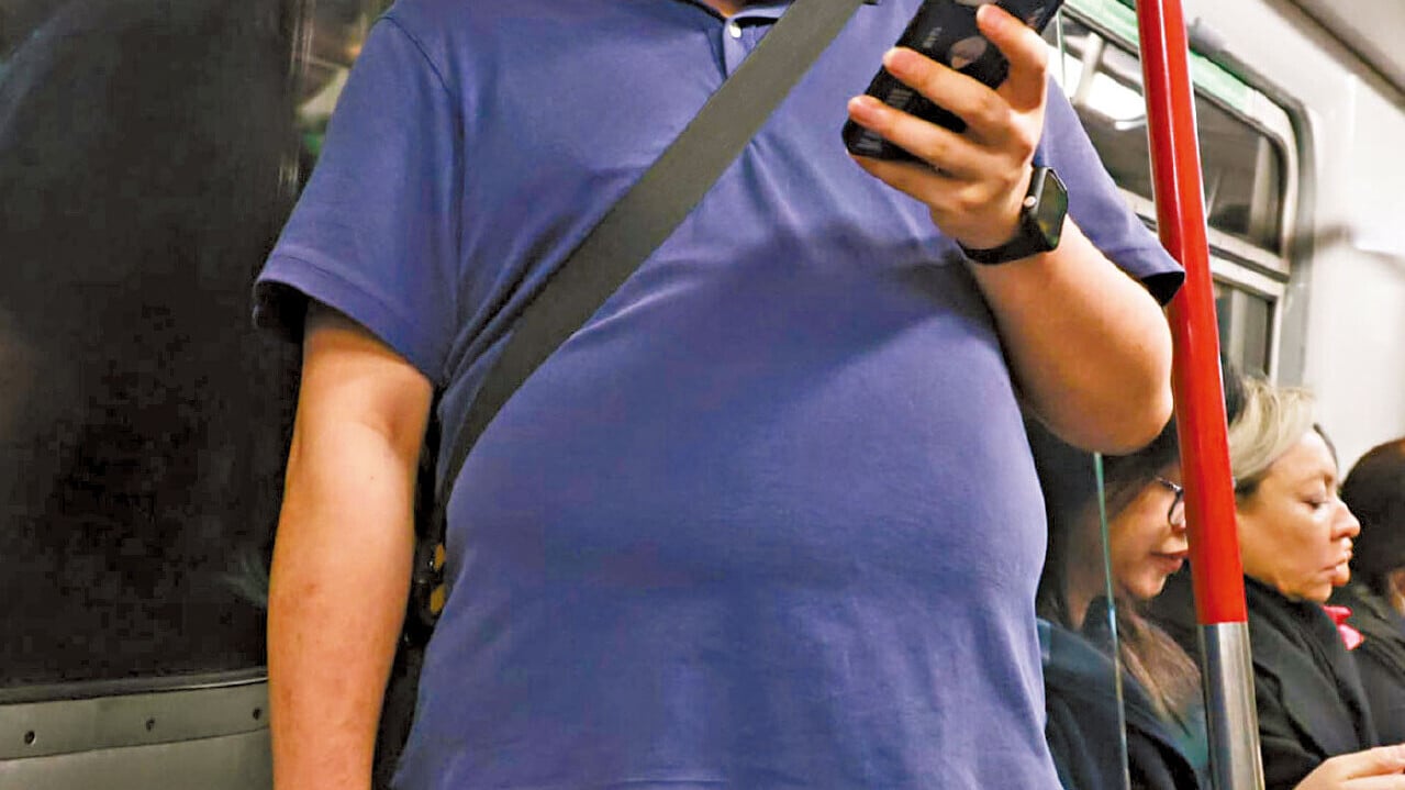 政府期望在計劃發表3年內，將肥胖率降至五成以下。(吳康琦攝)