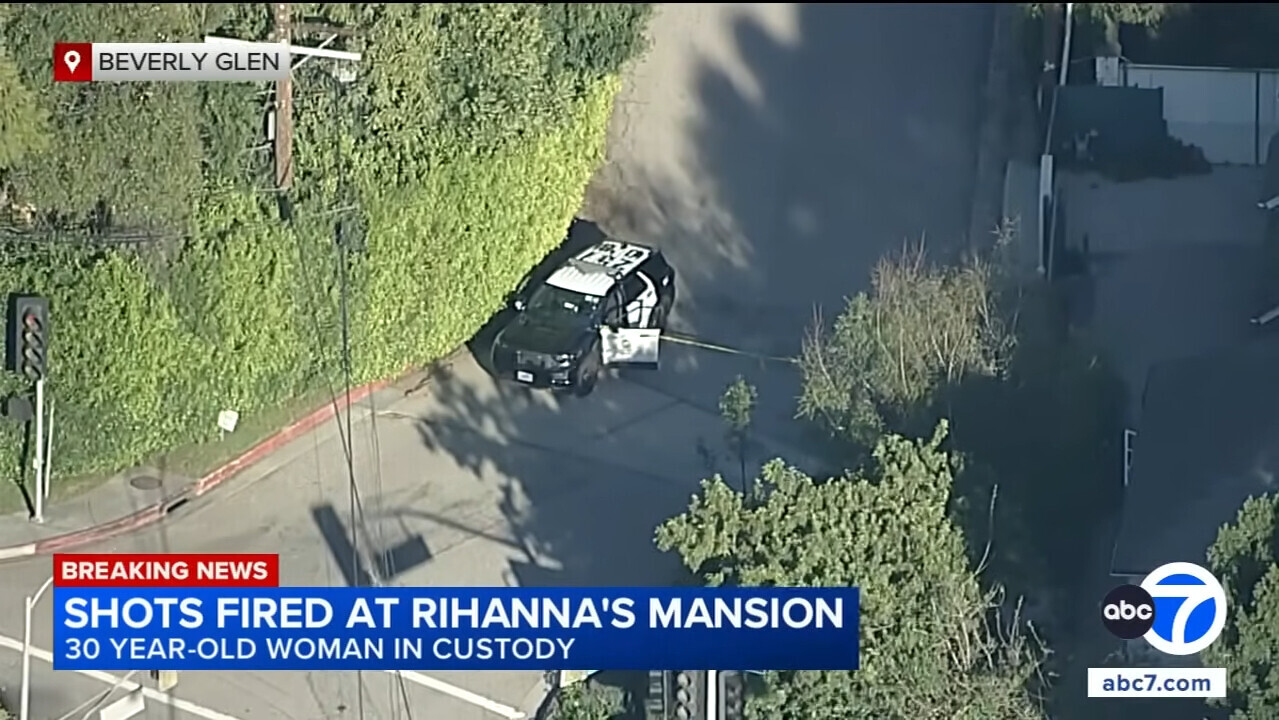 VS YouTube RihannasLAareamansionstruckbygunfirewhilesingerwashomeSources 0’13”