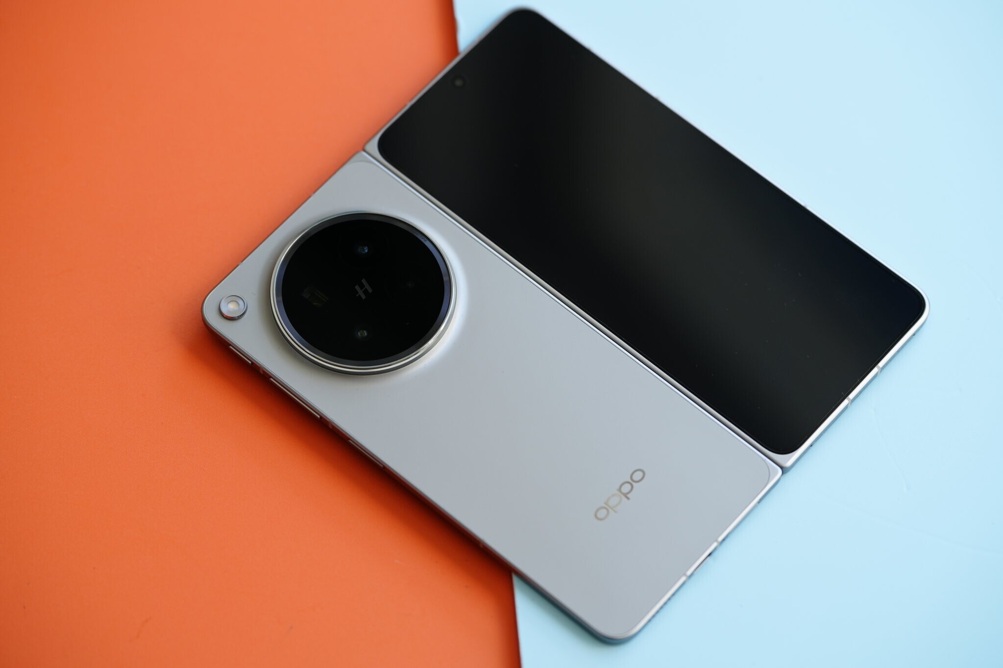 OPPO Find N6後方鏡頭組佔位仍大致跟前代相同
