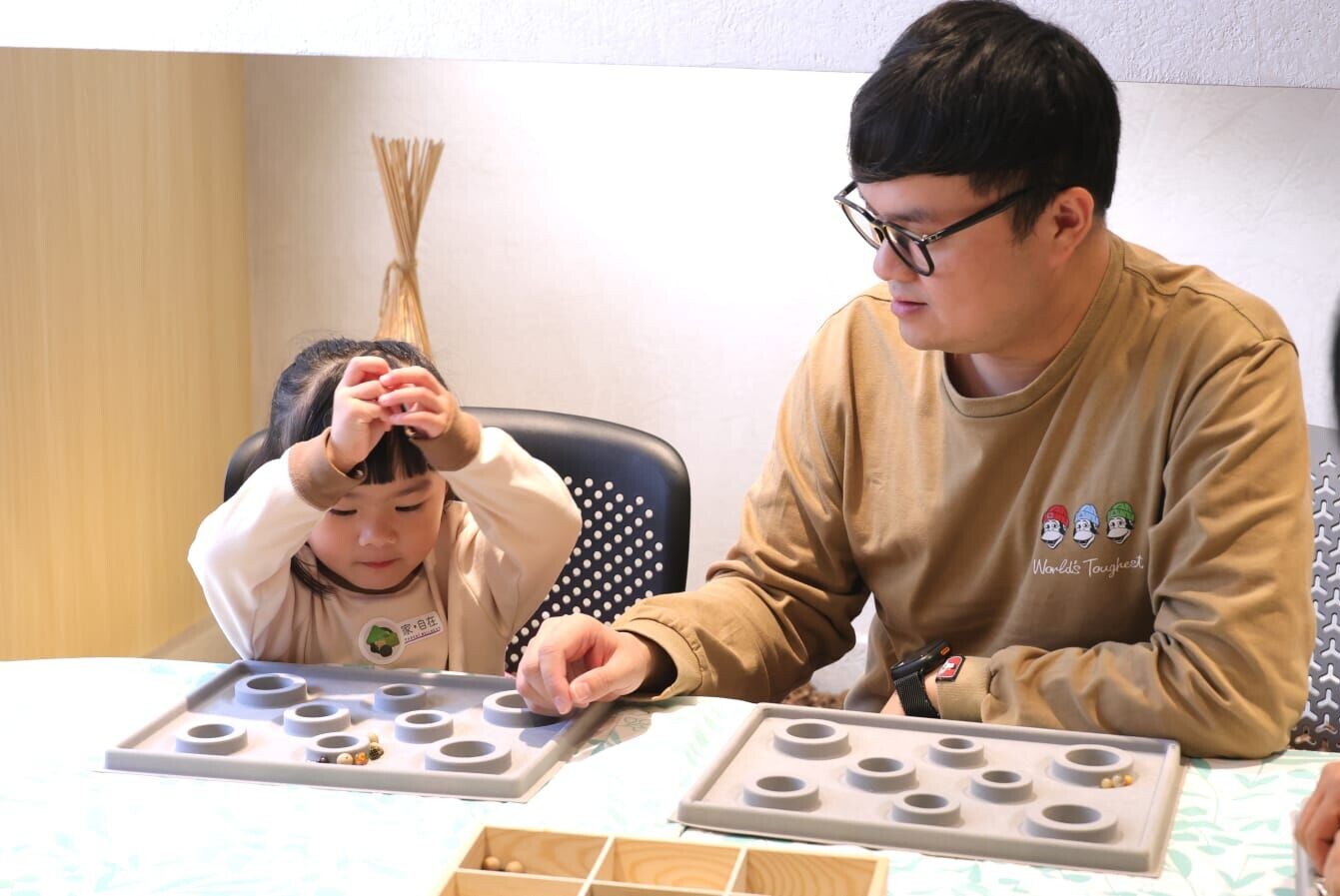 「誠伴家飛翔」社區關懷日登場 親子攤檔提升家庭抗逆力(林俊源攝)