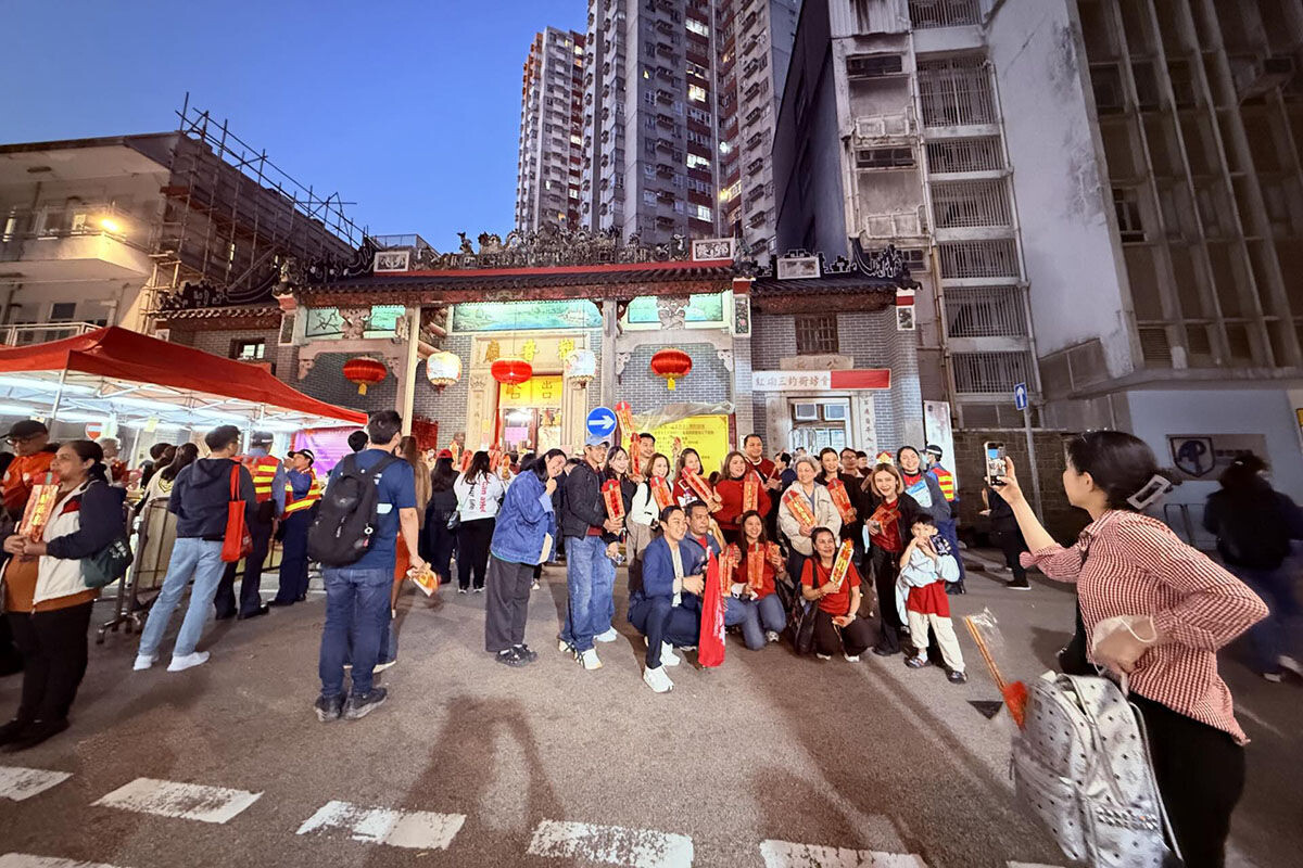 紅磡觀音廟正月廿六日「觀音開庫」之日,吸引大批善信蜂擁而至包括泰國人。(Threads用戶「choupettech」圖片)