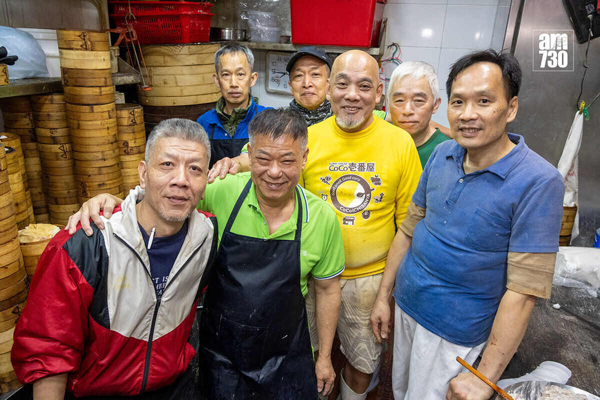 牛池灣村新龍城茶樓將營業至4月底,一眾點心師傅前年受訪笑言不會感不捨,「係時候退休。」(資料圖片)