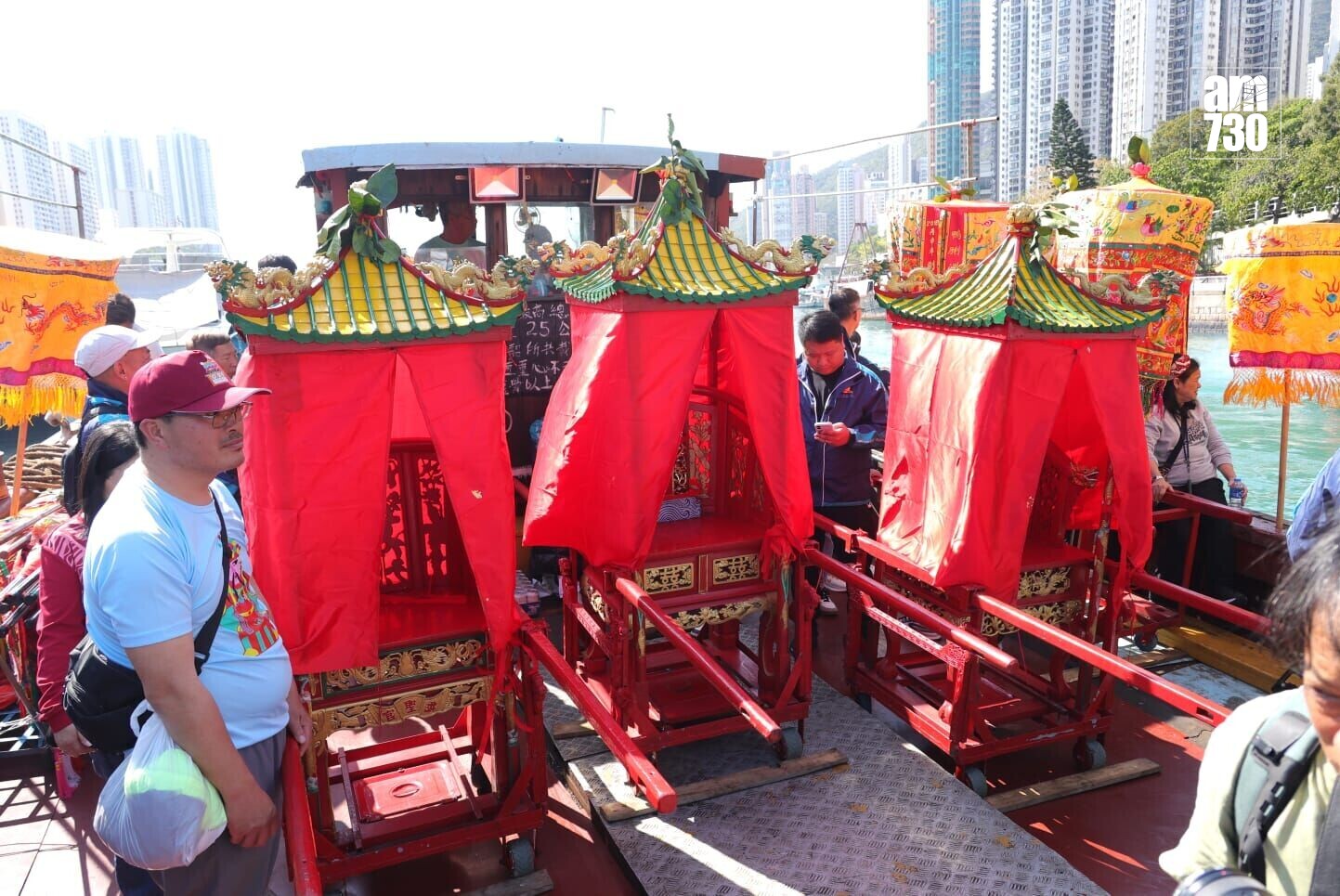 鴨脷洲洪聖文化節開鑼 接神巡遊海上賀誕 (林俊源攝)