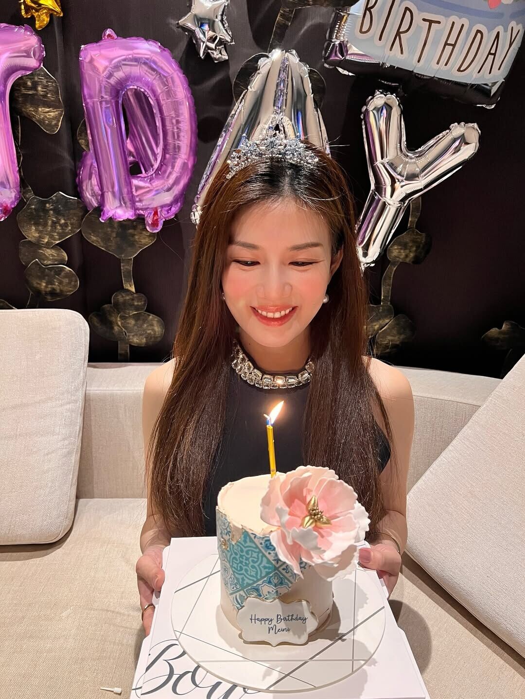 張美妮於社交平台分享慶祝46歲生日照片及影片
