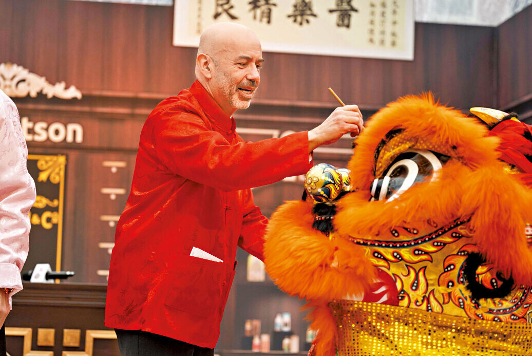 Ed 欣賞中國傳統文化。