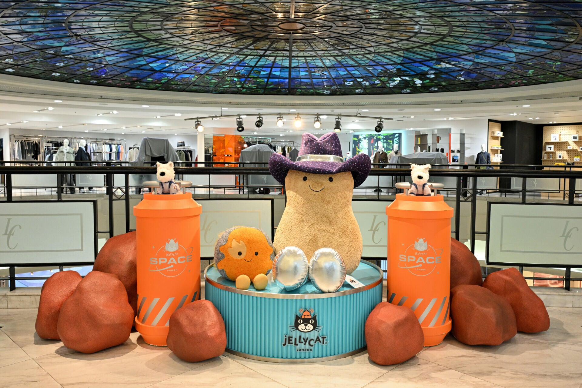 巨型Jellyform 裝置 (位於連卡佛時代廣場店)