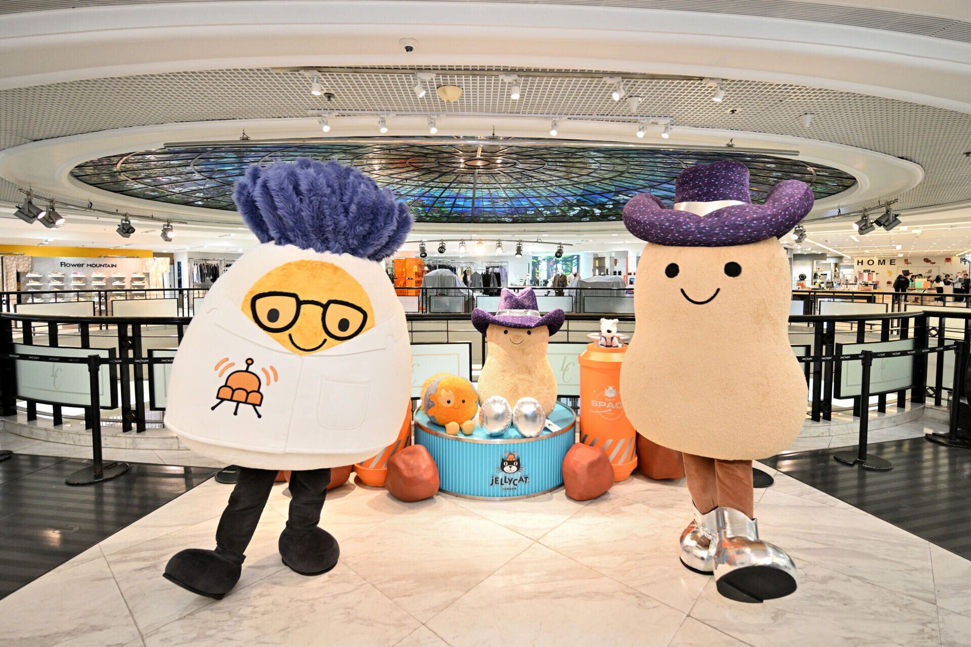 巨型Jellyform 裝置 (位於連卡佛時代廣場店)